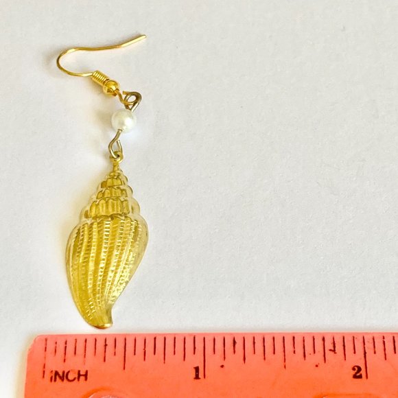 Vintage Conch Shell Pearl Earrings Gold Plated Dangle Sea Life Island Nautical - Picture 11 of 11